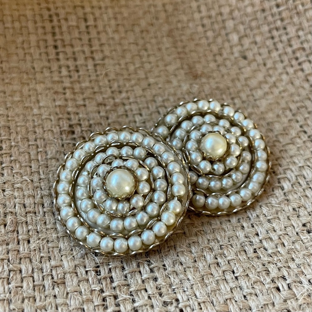 Vintage gold tone Clip-On Button Earrings Mid-Century costume faux Pearls